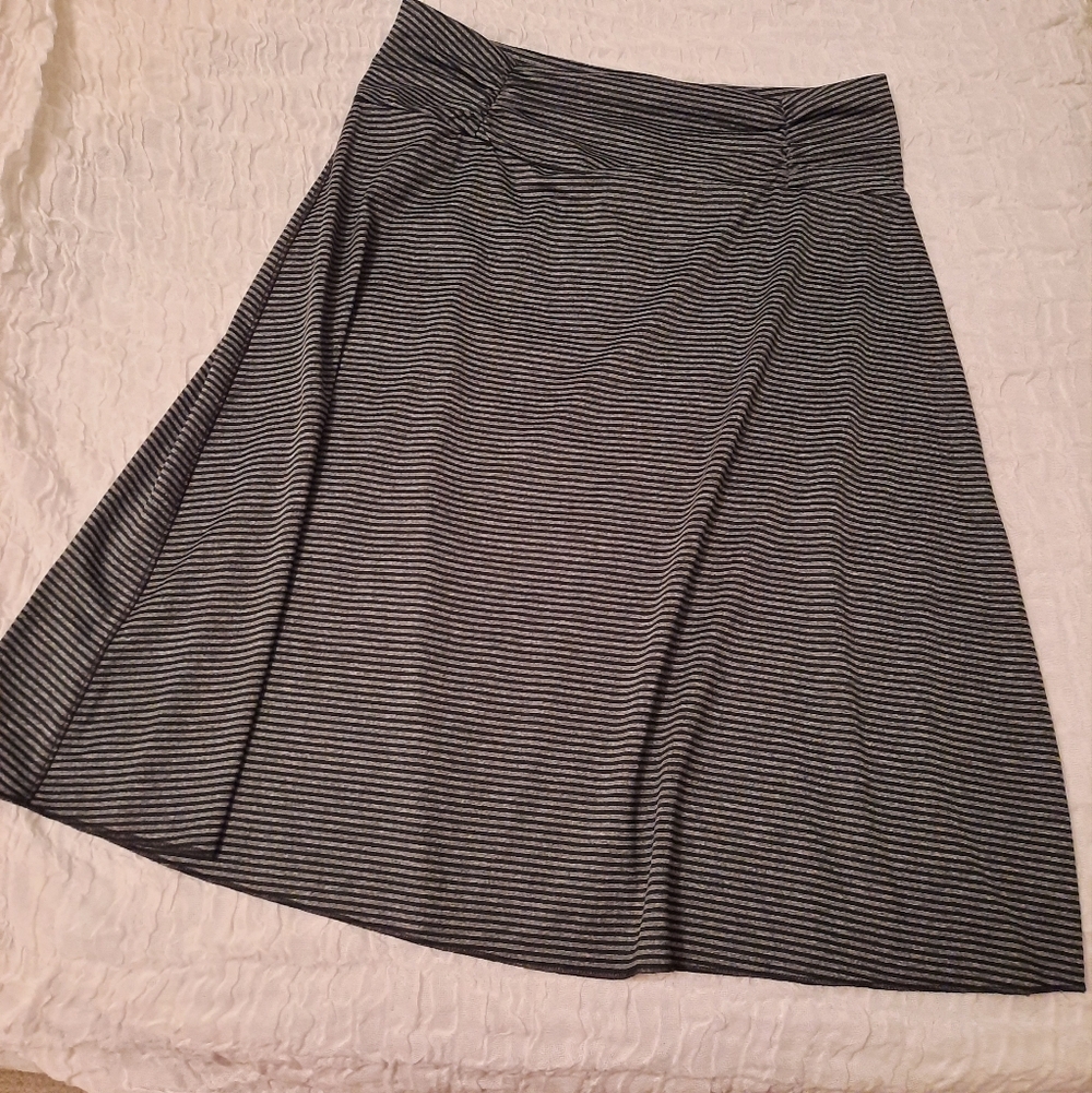 🔥 TRANQUILTY Striped Skirt Size S